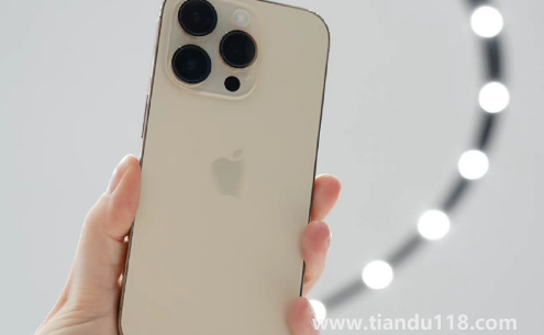 蘋(píng)果稱iPhone電力足夠從早用到晚可信嗎1